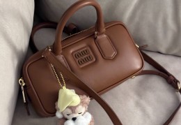 miumiu官网(miumiu official)