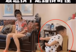 精神病人走路好奇怪(精神病引起走路往后退的原因)