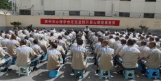 精神病院舒服还是监狱舒服(精神病院和监狱哪个可怕)